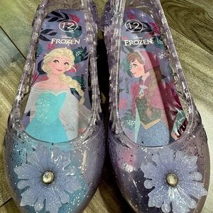 Girls size 12 Disney Frozen Light up dress shoes. Only worn a handful of times!